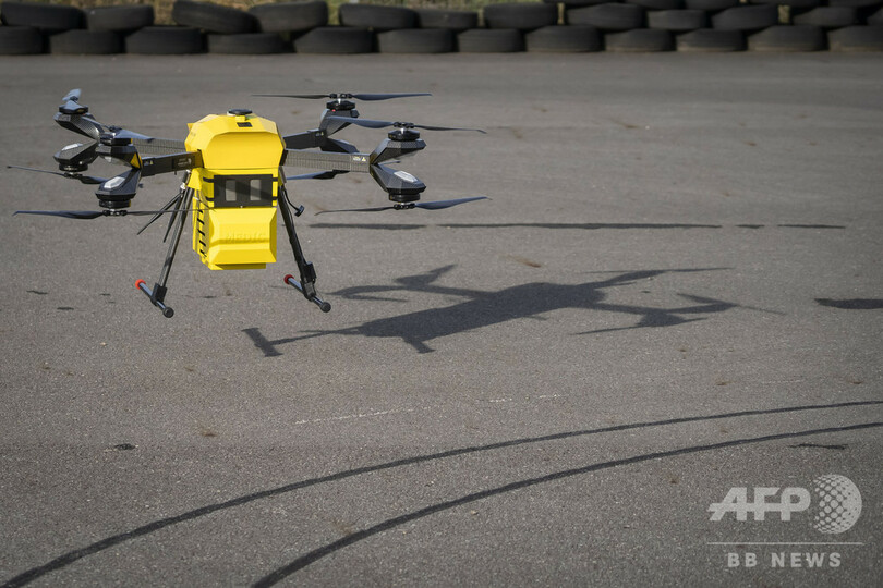 輸血用血液や薬剤を運搬、医療用ドローンを試験飛行 ポーランド