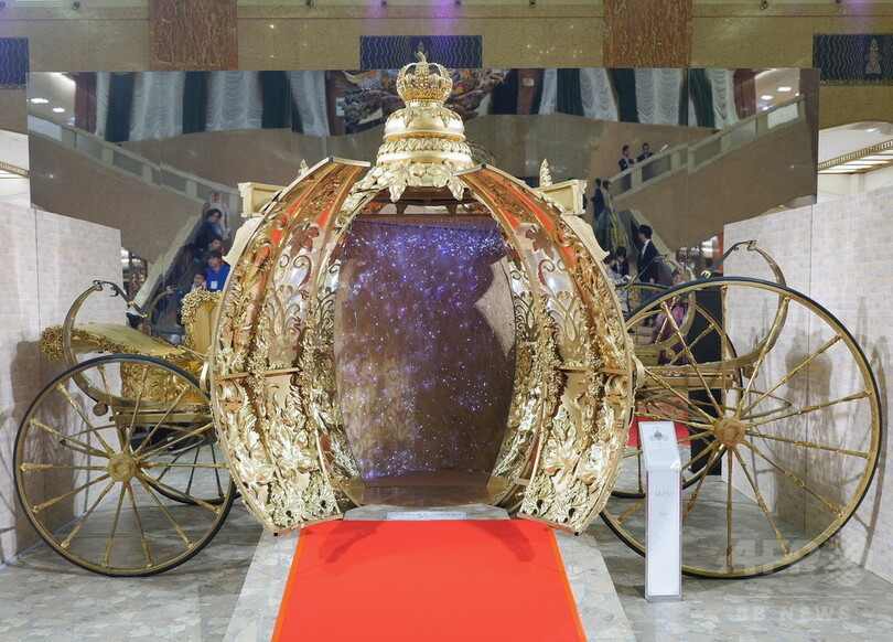 『シンデレラ』公開記念イベント、三越・伊勢丹で開催