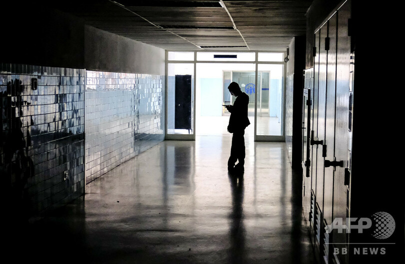 ベネズエラで大規模停電 政府は業務停止、病院で死者も