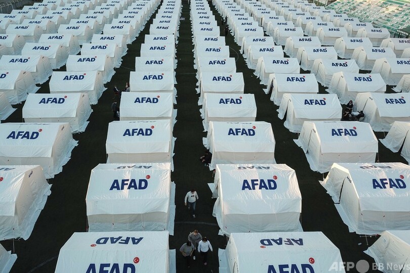 エーゲ海地震、トルコの死者69人に 捜索活動続く