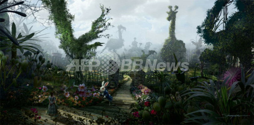 T・バートン監督作『不思議の国のアリス』のキャラクター写真などを公開
