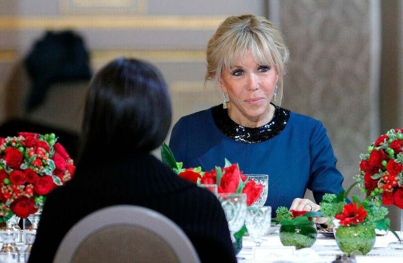 仏大統領夫人、デマ発信者を提訴 トランスジェンダーとのうわさ拡散