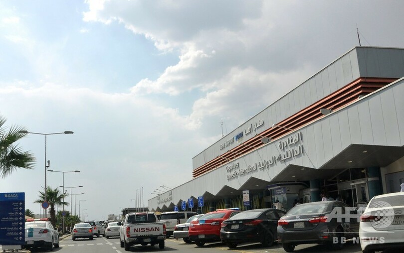 イエメンの反政府組織、サウジの空港にミサイル攻撃　民間人26人負傷