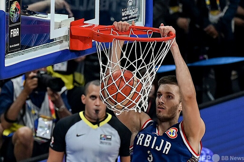 米国とセルビアが快勝で4強入り バスケW杯