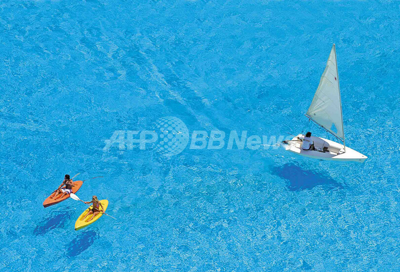 ギネス認定世界最大のプールがチリに登場、全長1キロ以上