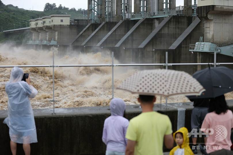 朝鮮半島で大雨、韓国で16人死亡 北は災害に警戒呼び掛け