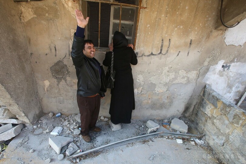 アレッポの東西結ぶ直通バス、運行開始で住民ら数年ぶり帰宅