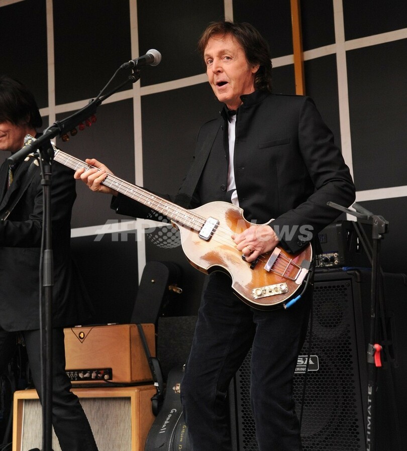 P・マッカートニー、NYタイムズスクエアでサプライズライブ