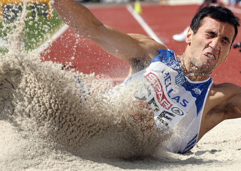 Tsatoumas 男子走り幅跳びを制す