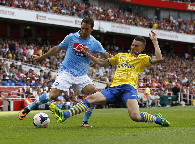 アーセナルとナポリはドロー、エミレーツカップ