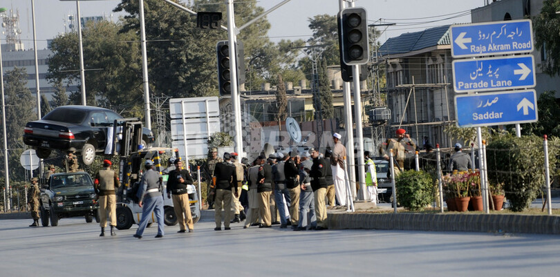 武装グループがモスク襲撃、40人死亡　パキスタン・ラワルピンディ