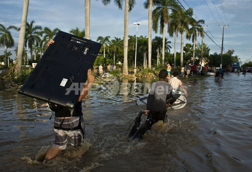 メキシコ、暴風雨の死者80人に 新たな熱帯低気圧発達の恐れも