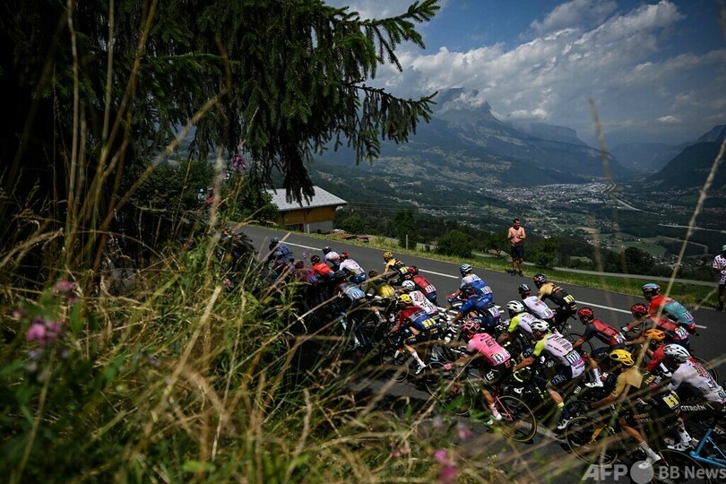 ヴィンゲゴー、ツール連覇に前進 ポガチャルと大差に