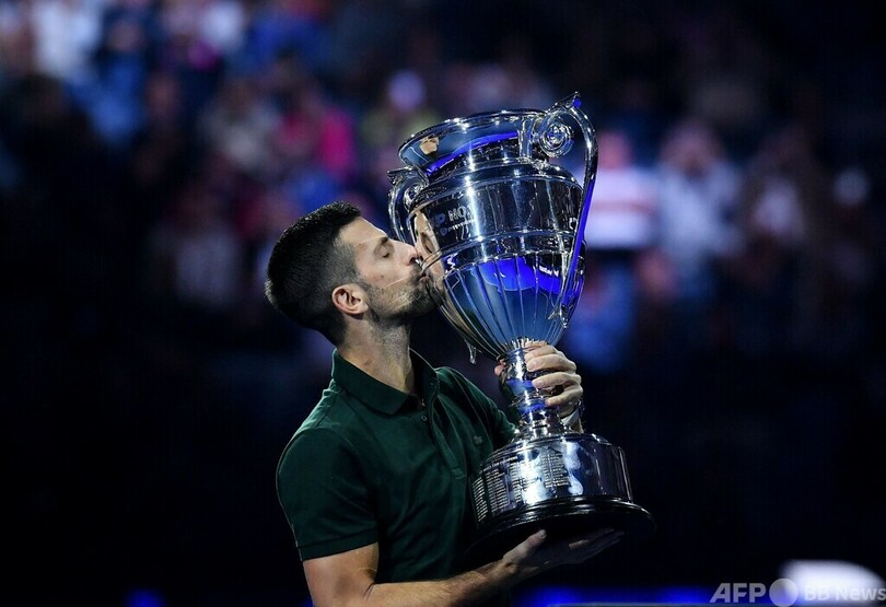 年間1位ジョコビッチを表彰 最多更新8度目の栄冠